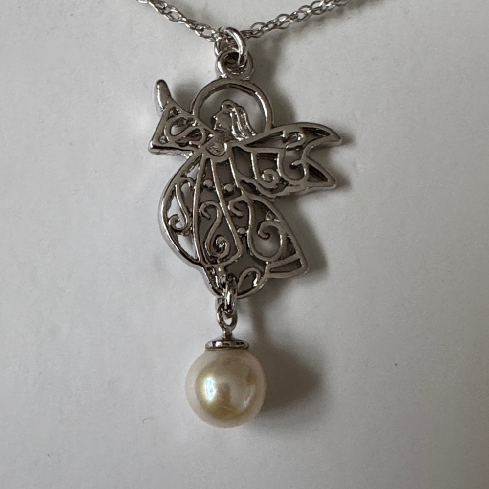 VANTEL PEARLS .925 SS ANGEL & HANGING PEARL PENDANT NECKLACE ANGEL BY MY SIDE